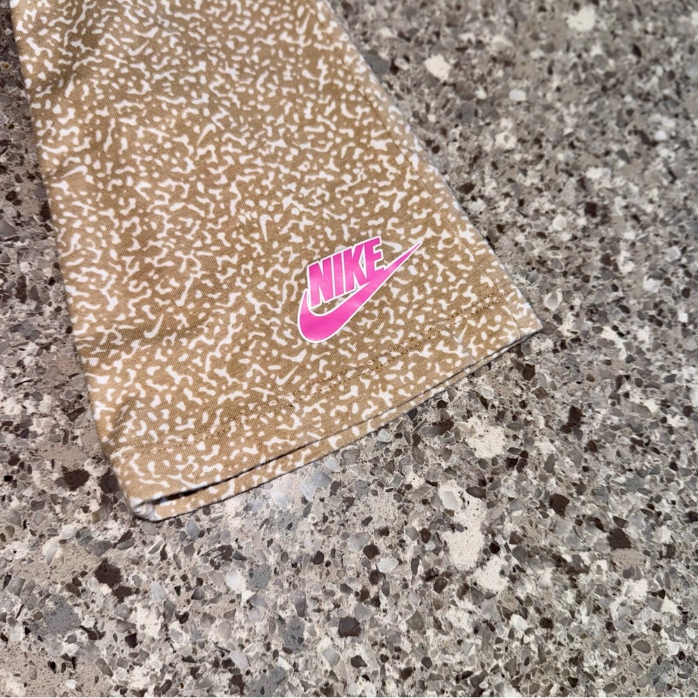 Nike l Kids' Notebook Allover Print Jacket And Leggings Set l Size: small (5/6) - Picture 8 of 12